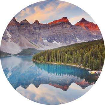  Moraine Lake at sunrise