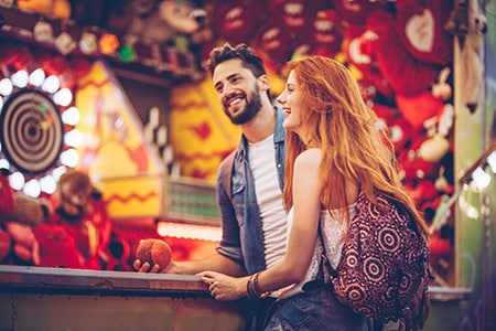 couple at a popular amusement park