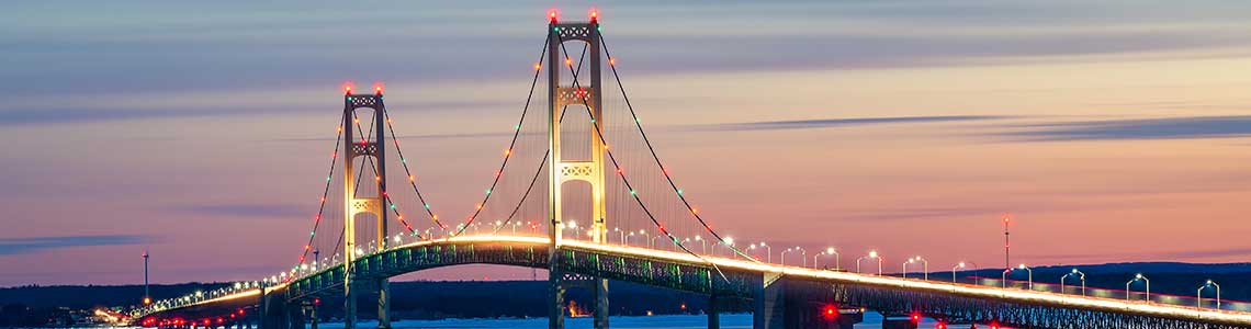 Mackinaw Bridge at night