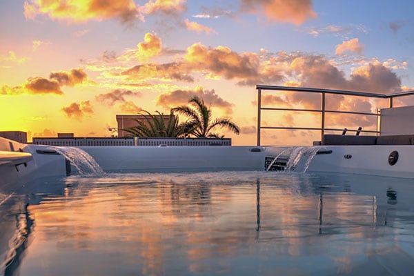 Commodore Suites, SureStay Collection